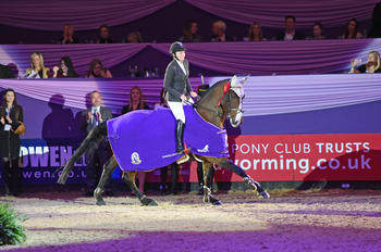 Another win for Louise Saywell in the Horse of the Year Show Challenge Cup